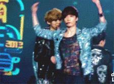 娱乐吃瓜君大型双标,大型双标盛宴,揭秘娱乐圈真相与偏见